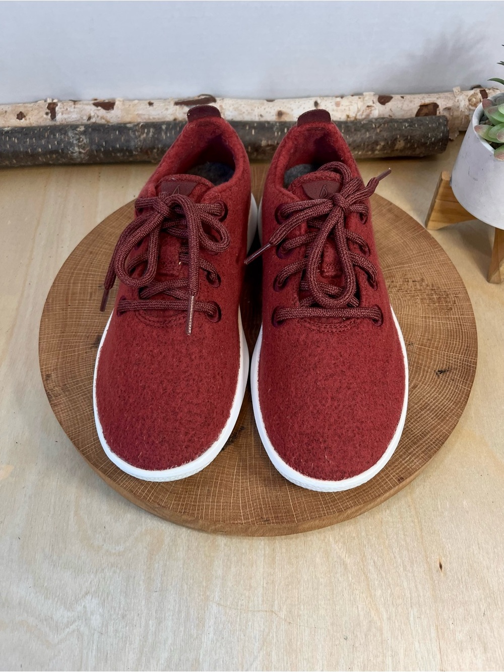 Allbirds  Wool Runner Red Size 7 Womens